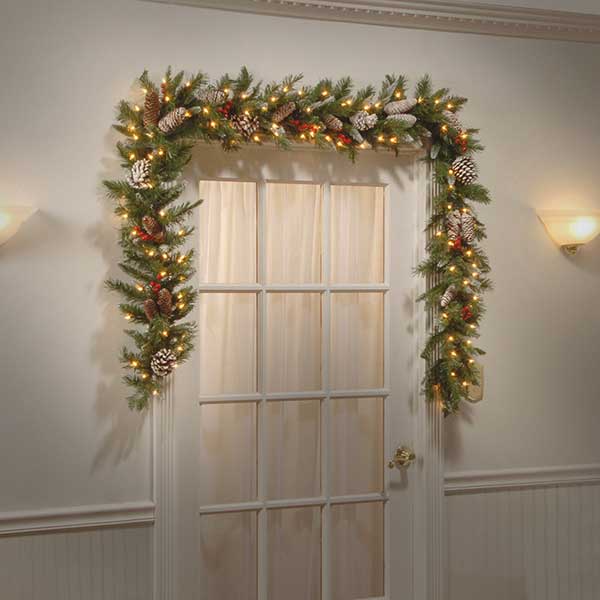 Frosted Berry Christmas Garland With 50 LED Lights